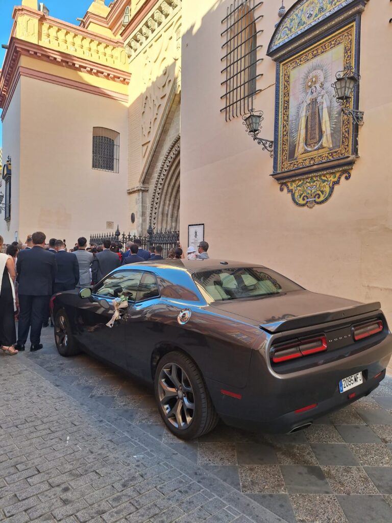 alquiler de coche americano para bodas en sevilla alquiler de dodge challenger en sevilla (5)