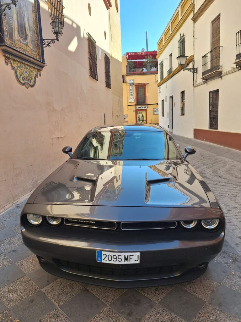 alquiler-de-dodge-challenger-en-sevilla-4
